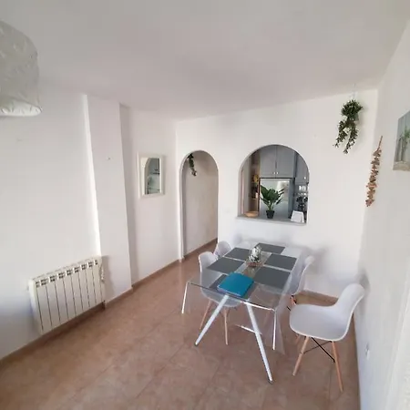 Apartman Proche Plage Avec Piscine En Centre Torrevieja